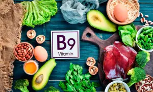 Avocat, épinards, brocolis, foie... quel fruit contient de la vitamine B9 ? L'avocat est une excellente source.